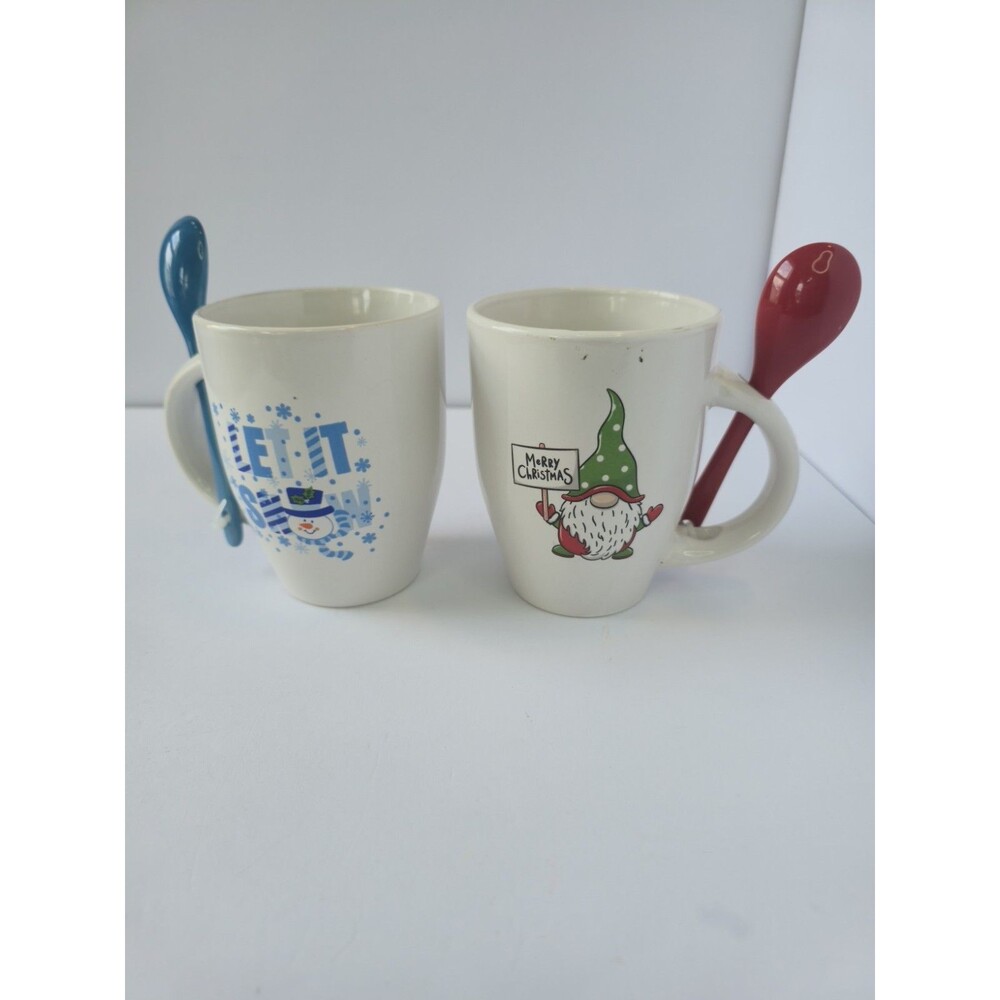 Set of 2 Christmas Ceramic Coffee Mugs with Matching Spoons. NEW.